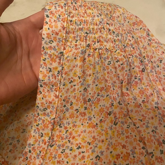 Perfect Spring Blouse - Picture 2 of 4